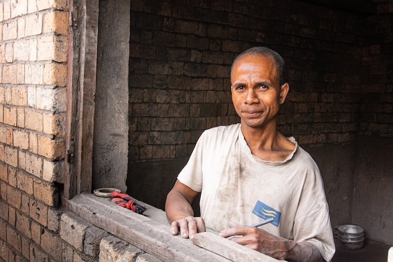 Aluminum worker